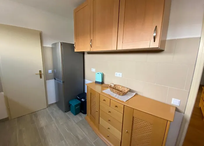 Steinstrass Naehe Nuerburgring Кельберг